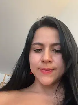 CoralineKam1 online show from February 6, 10:43 pm