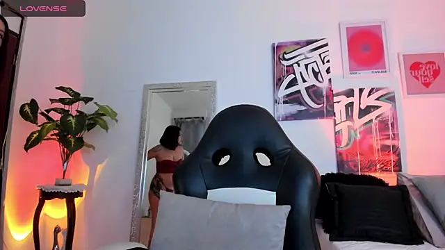 AnnieHuntters online show from January 25, 2:58 am