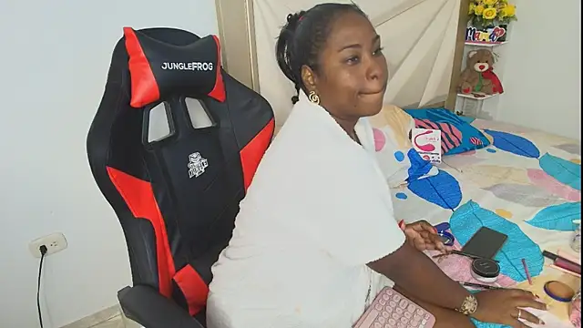 alanavega11 online show from February 26, 2:36 pm