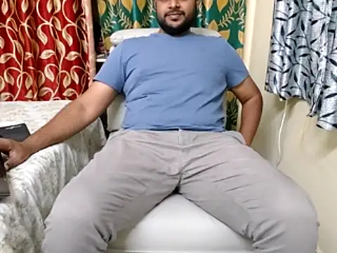Snapshot of PawanHyd7 chatting on July 6, 1:02 am PawanHyd7 online show from July 6, 1:02 am