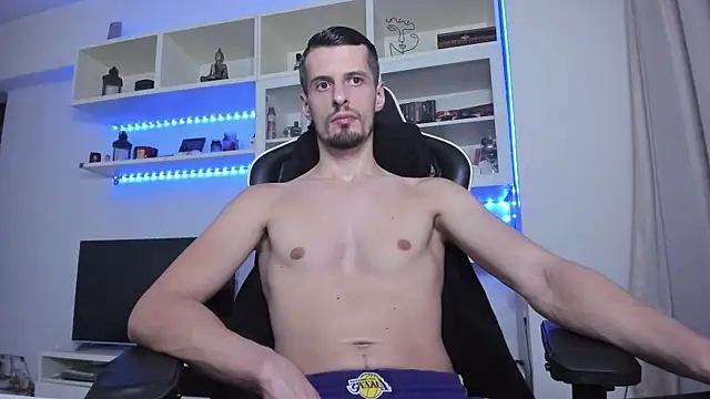 ToddClaytonn online show from October 6, 8:17 pm