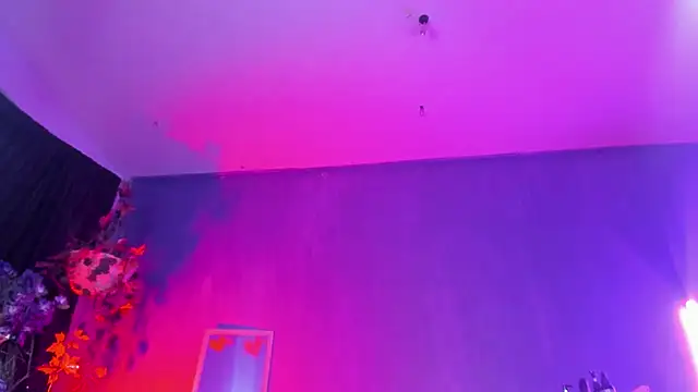 vanelope11 online show from March 18, 9:53 pm