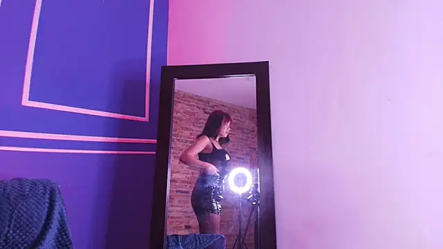 Snapshot of vanelope11 chatting on January 16, 2:15 am vanelope11 online show from January 16, 2:15 am