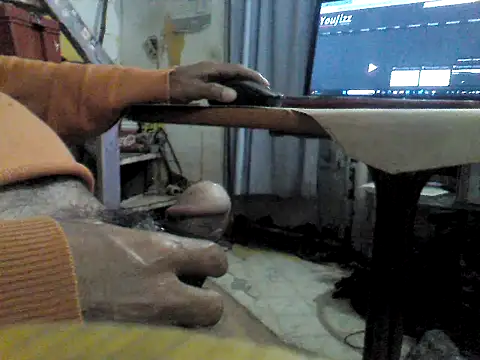 Snapshot of tu_poeta chatting on November 7, 4:56 am tu poeta online show from November 7, 4:56 am