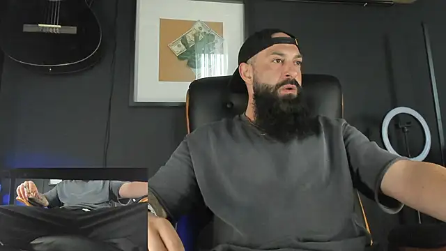 axxelrich  online show from February 16, 6:32 am