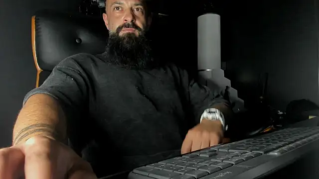 axxelrich  online show from September 12, 4:40 pm