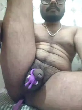 Snapshot of fuckingmahiesh chatting on February 24, 6:15 pm fuckingmahiesh online show from February 24, 6:15 pm