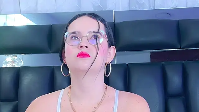 DahianaMoss online show from April 21, 11:38 am