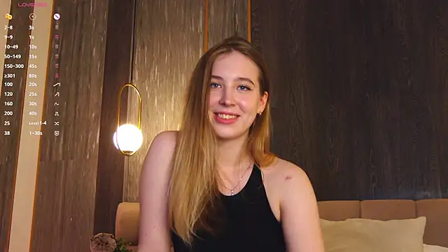 LoraineLuff online show from March 8, 8:57 pm