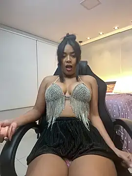 Laisabrazil online show from December 8, 8:41 am