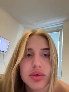 yourhornyslut online show from July 30, 5:34 pm