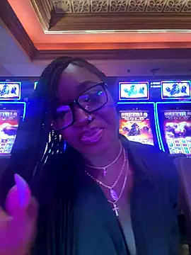 Snapshot of londonsfantasy chatting on December 21, 9:38 am londonsfantasy online show from December 21, 9:38 am