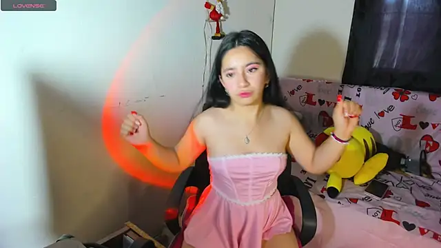 litle mily  online show from December 4, 9:46 pm