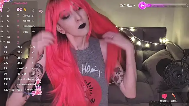 Snapshot of lovelylucyy chatting on January 23, 1:41 am lovelylucyy online show from January 23, 1:41 am