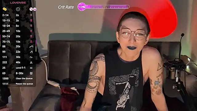 Snapshot of lovelylucyy chatting on February 10, 2:30 am lovelylucyy online show from February 10, 2:30 am