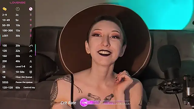 Snapshot of lovelylucyy chatting on February 28, 5:26 am lovelylucyy online show from February 28, 5:26 am