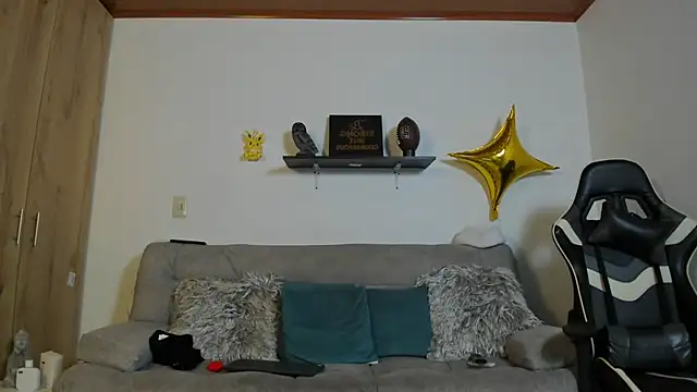 julian wallace online show from September 15, 2:28 pm