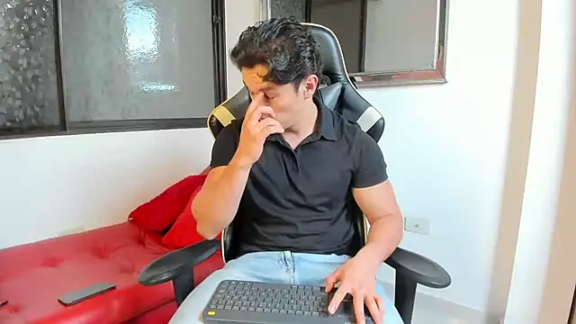 julian wallace online show from March 17, 1:14 pm