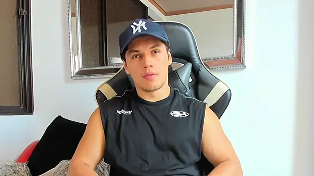 julian wallace online show from April 18, 6:12 pm