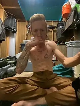 bentoverblonde online show from October 28, 1:47 pm