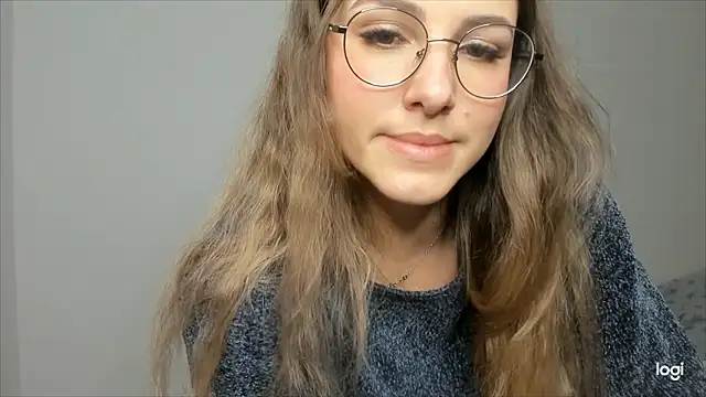 Snapshot of sophia_euphoriaa chatting on December 4, 6:55 am sophia euphoriaa online show from December 4, 6:55 am