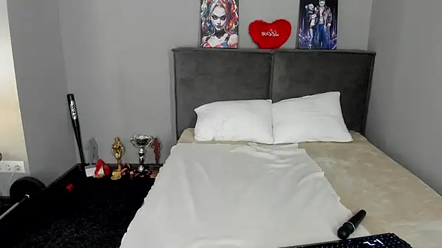 MuscleXXXBarbie online show from April 19, 8:57 am