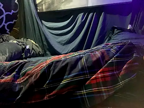 BigMac1596 online show from September 9, 3:17 am