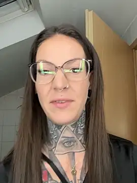 BrownieyQueen online show from November 7, 5:40 am