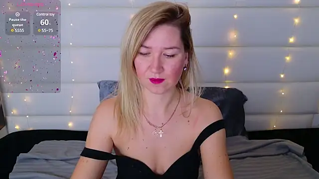 Snapshot of MilaBott chatting on January 16, 9:30 pm MilaBott online show from January 16, 9:30 pm