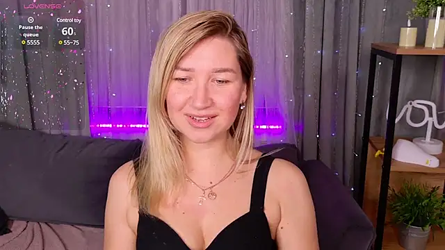 Snapshot of MilaBott chatting on January 24, 12:09 am MilaBott online show from January 24, 12:09 am