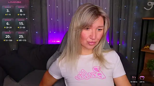 Snapshot of MilaBott chatting on May 27, 7:22 pm MilaBott online show from May 27, 7:22 pm