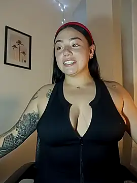 Snapshot of helena_smith chatting on February 4, 4:26 am helena smith online show from February 4, 4:26 am