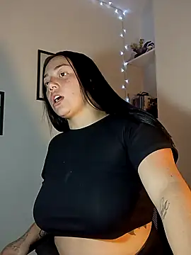 Snapshot of helena_smith chatting on February 5, 4:37 am helena smith online show from February 5, 4:37 am