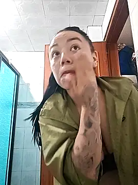 Snapshot of helena_smith chatting on October 22, 3:07 am helena smith online show from October 22, 3:07 am