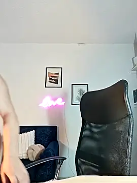 Snapshot of helena_smith chatting on November 5, 4:01 am helena smith online show from November 5, 4:01 am