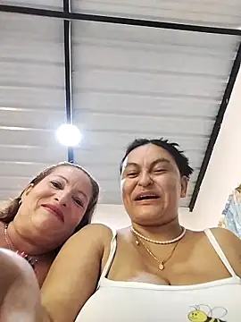 Horny-Mommy-Dirty online show from April 19, 2:27 pm