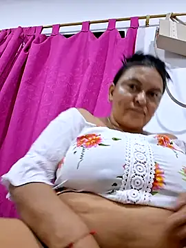 Snapshot of Horny-Mommy-Dirty chatting on July 1, 2:35 am Horny-Mommy-Dirty online show from July 1, 2:35 am