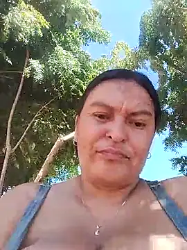 Snapshot of Horny-Mommy-Dirty chatting on July 17, 3:29 pm Horny-Mommy-Dirty online show from July 17, 3:29 pm
