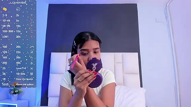 suzanelee online show from March 6, 11:36 am