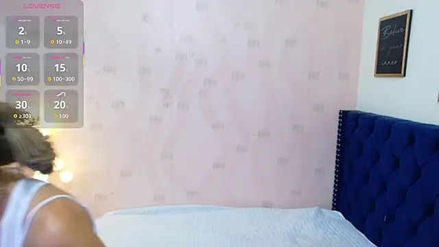 Snapshot of Beautifulskinny18 chatting on May 8, 8:25 pm Beautifulskinny18 online show from May 8, 8:25 pm