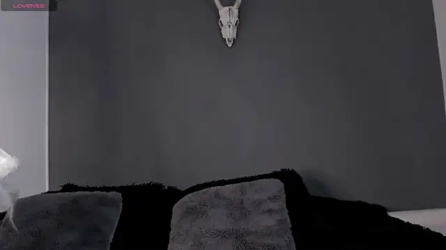 Aliz01 online show from December 19, 2:34 am