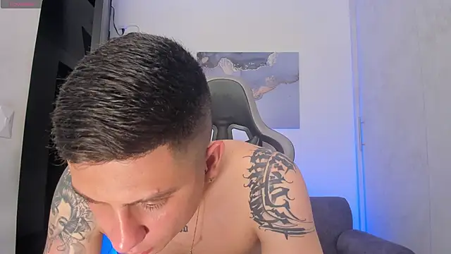 Yeiko Romero  online show from November 10, 5:34 pm