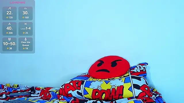 Snapshot of Thomass00 chatting on December 28, 5:33 am Thomass00 online show from December 28, 5:33 am