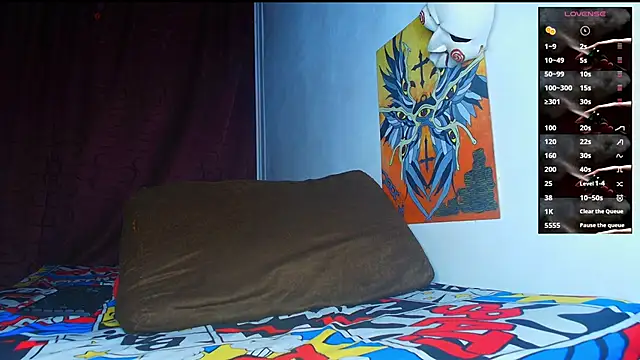 Snapshot of Thomass00 chatting on November 6, 2:34 am Thomass00 online show from November 6, 2:34 am