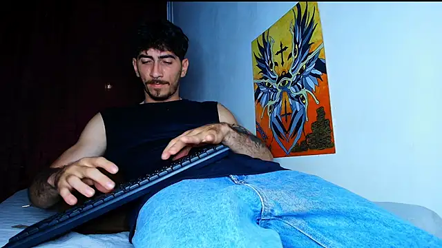 Snapshot of Thomass00 chatting on November 8, 11:47 pm Thomass00 online show from November 8, 11:47 pm