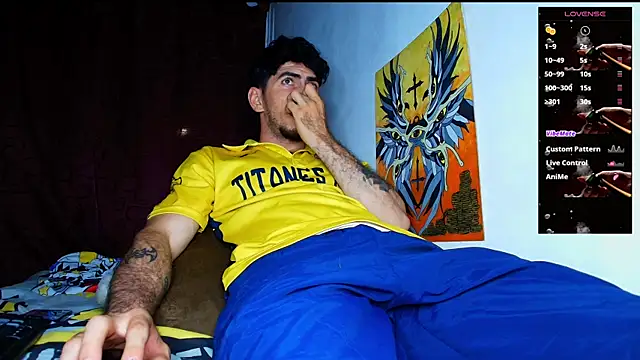 Snapshot of Thomass00 chatting on November 28, 2:25 am Thomass00 online show from November 28, 2:25 am