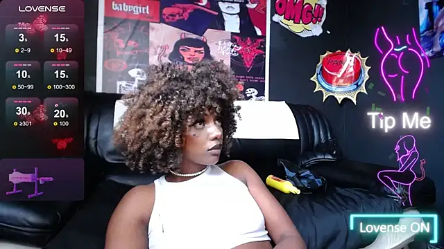 TIFFANYYSTAR online show from March 1, 8:10 pm