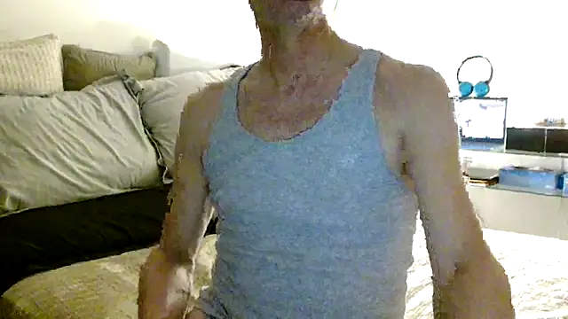 Snapshot of ImYourXtoy chatting on May 2, 8:58 pm ImYourXtoy online show from May 2, 8:58 pm