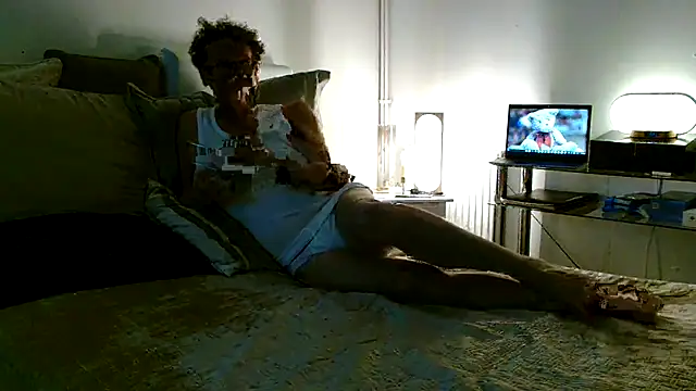 Snapshot of ImYourXtoy chatting on May 7, 6:13 pm ImYourXtoy online show from May 7, 6:13 pm