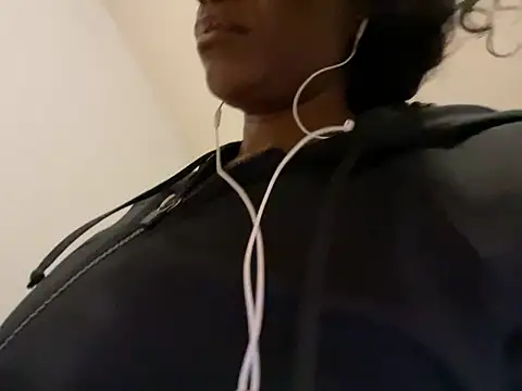 wynterheat online show from March 1, 3:32 am